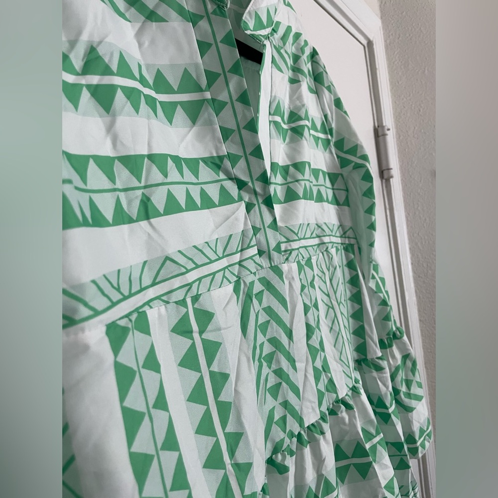 Green Patterned Dress - Picture 3 of 3